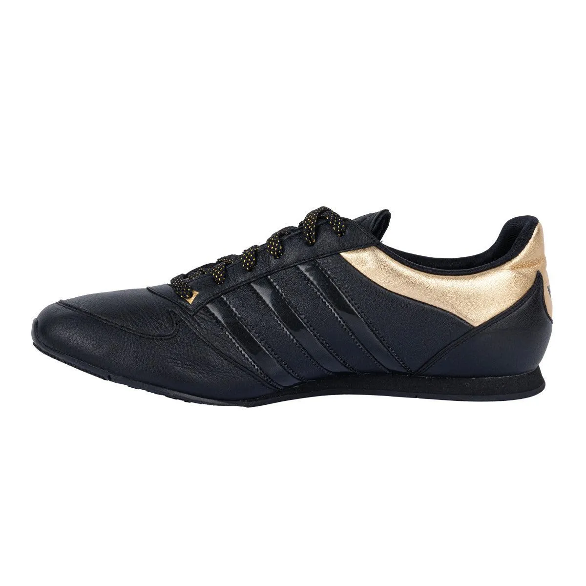 Adidas Iru 2 Low-Top Sneakers Smooth Leather Black Colour For Women