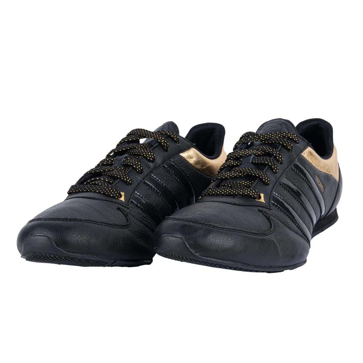 Adidas Iru 2 Low-Top Sneakers Smooth Leather Black Colour For Women